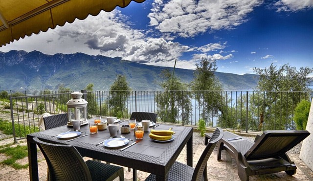 Appartamento Limone by Theater Home, with breathtaking view