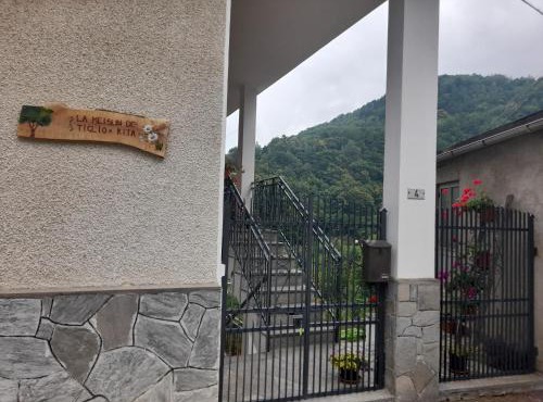 B&B La Mëisun in Perrero