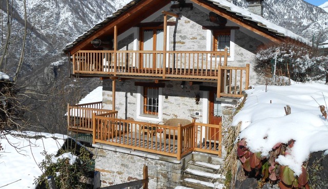 B&B Mont Mars, charming property at the foot of the Mont Mars Nature Reserve