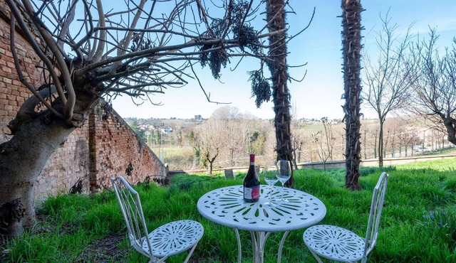 Beautiful apartment for 2 guests with A/C, WIFI, TV and patio