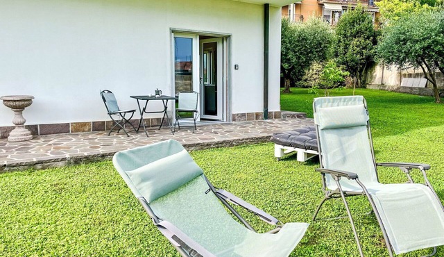 Beautiful apartment for 4 guests with A/C, WIFI, TV and patio