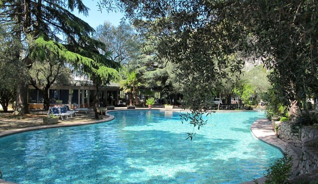 Beautiful apartment for 4 guests with pool, WIFI, A/C, TV and patio