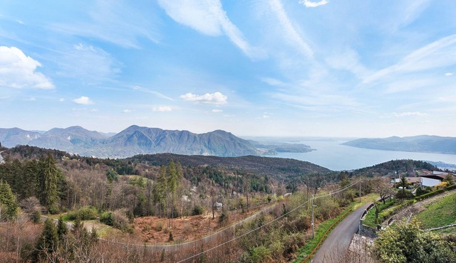 Bella Vista Apartment in Premeno with Lake Maggiore View