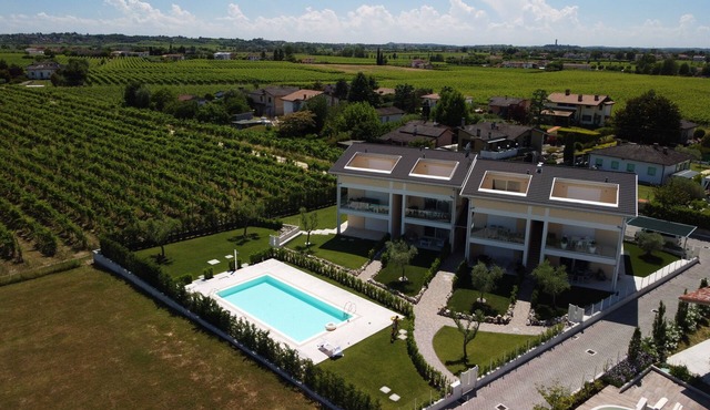 Bellavista Residence Penny House