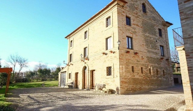 Blue Apartment in Montegiorgio