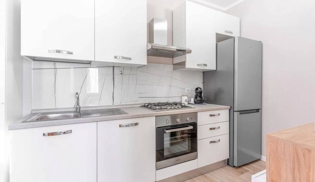 BOTTE13: Modern Two-Room Apartment Near the Subway