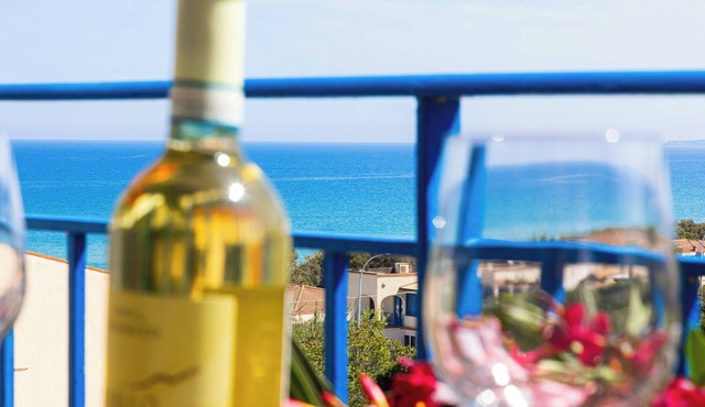 Bright apartment with sea view 200 meters from the beach wi fi car rental in balestrate