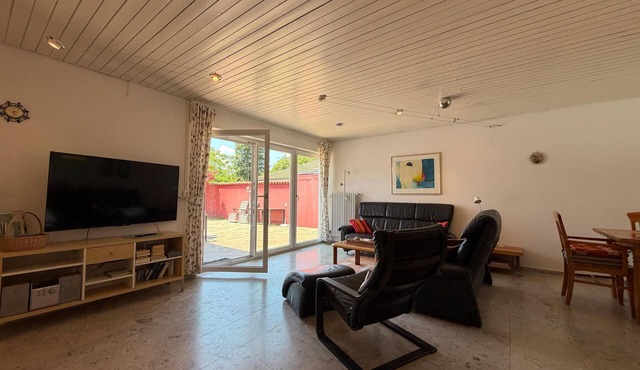 Casa Constantinus - Comfortable vacation home with garden and close to the lake in Uhldingen-