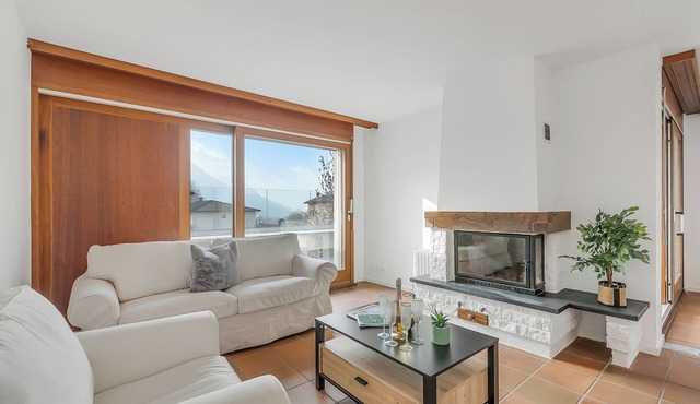Casa Di Bea - Lugano 1BR with Terrace & Parking, Lugano, Switzerland