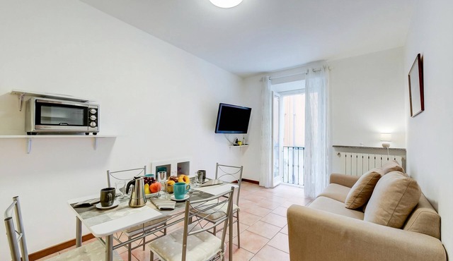 Casa Dolce Casa Central Stresa Apt 50m from lake, Stresa, Italy