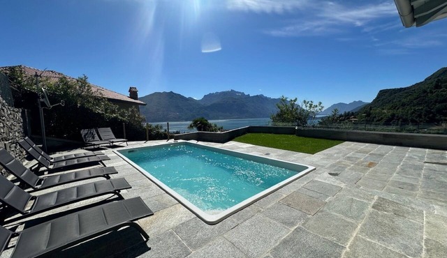Casa Lara in Menaggio, with pool and beautiful lake view!