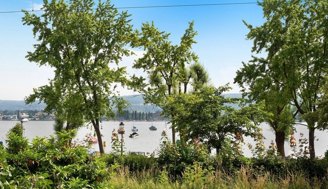 Central Holiday Apartment "Gnadenseeblick" on Lake Constance with Lake and Mountain Views