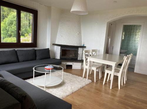 Chalet avec vue panoramique alpes et lac