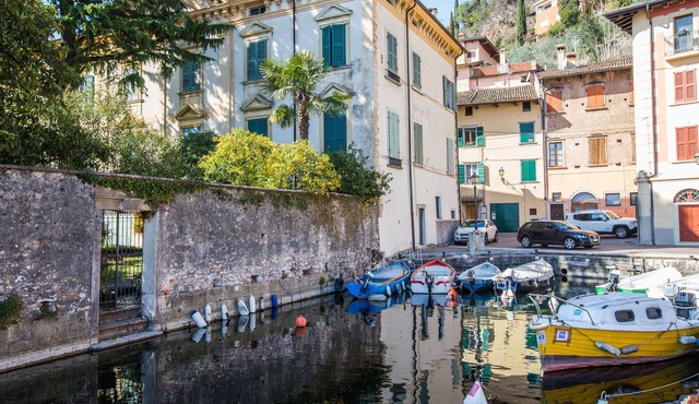 Charming Waterfront Apartment on Lake Garda