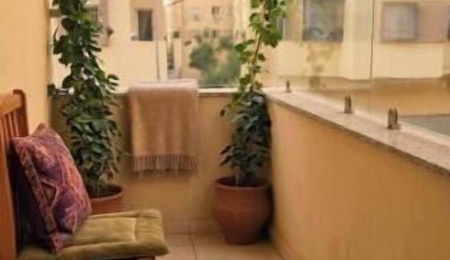 Chic & Calm - Comfortable and Elegant Family Stay in Marrakech