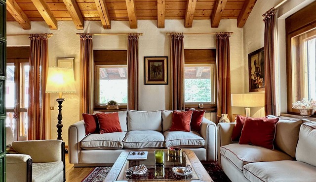 Classy 3 bedroom few steps from centre in Cortina d'Ampezzo