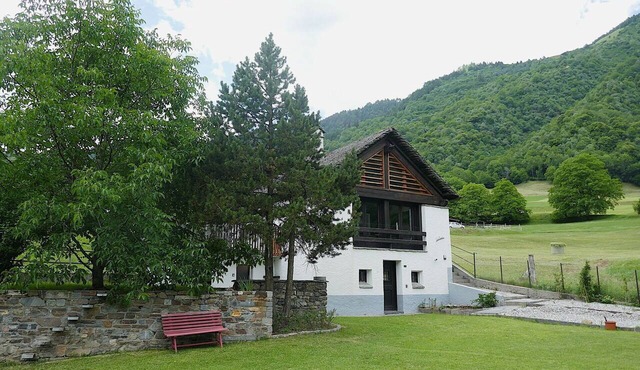 Cosy apartment for 4 guests with WIFI, TV, terrace and pets allowed