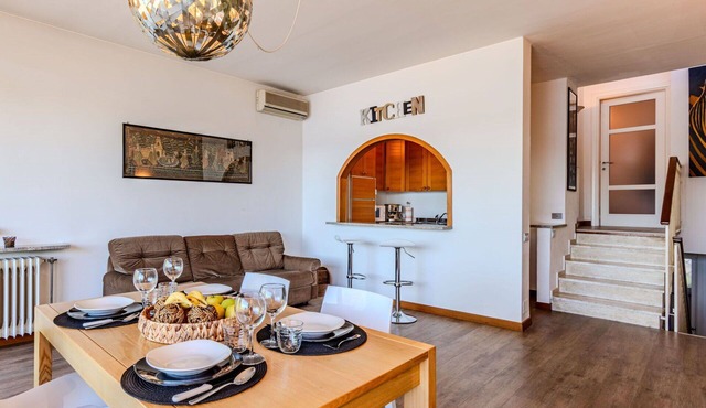 Cosy apartment for 4 guests with A/C, WIFI, TV and terrace in Ispra