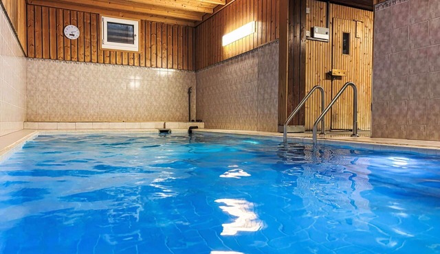 Cosy apartment for 7 people with WIFI, pool, TV, balcony and panoramic view