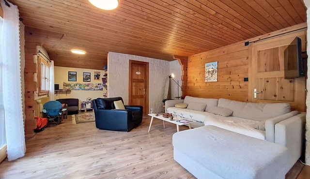 Cosy apartment for 8 guests with WIFI, TV, balcony, pets allowed and panoramic view