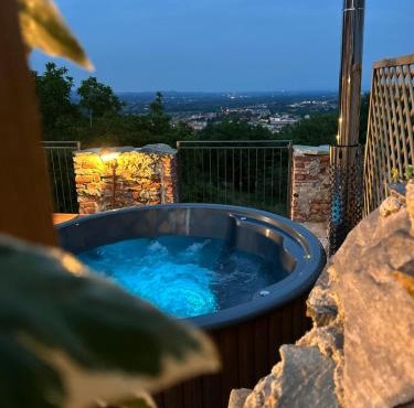 Da Noi Panoramic Guest Stay Camera Pietra in Cuorgnè