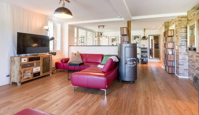 Design Loft° – fenced garden, parking, fire pit in Hüswil