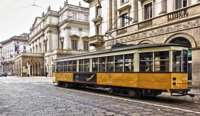 Elegant & Spacious 3-Bedroom Apartment in Milan’s Historic Center