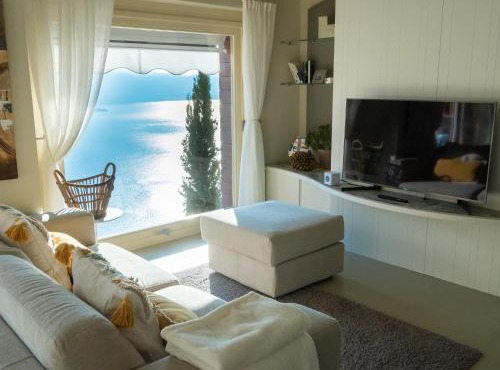 EnjoyIseoLake - Colosseo with wonderful lake view and swimming pool
