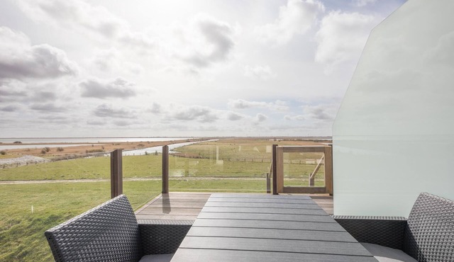 Exklusive Wohnung auf dem Deich an der Nordsee in Hattstedtermarsch
