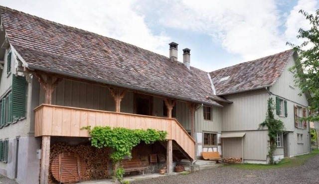 Fischer oben by Interhome