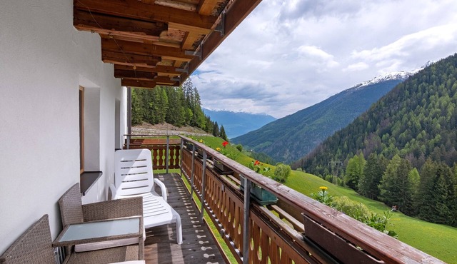'Fragges Spuldra' Apartment with Mountain View, Balcony and Wi-Fi