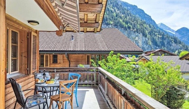 Haus Europa: Sunny alpine home in Bernese Oberland, mountain views, hike trails.
