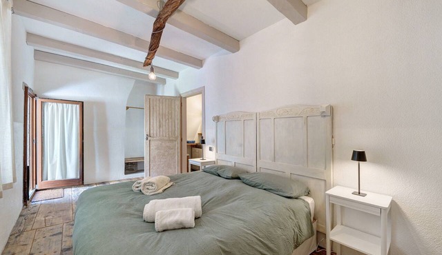 Holiday Apartment in a Historic Residence with Covered Terrace and Private Square