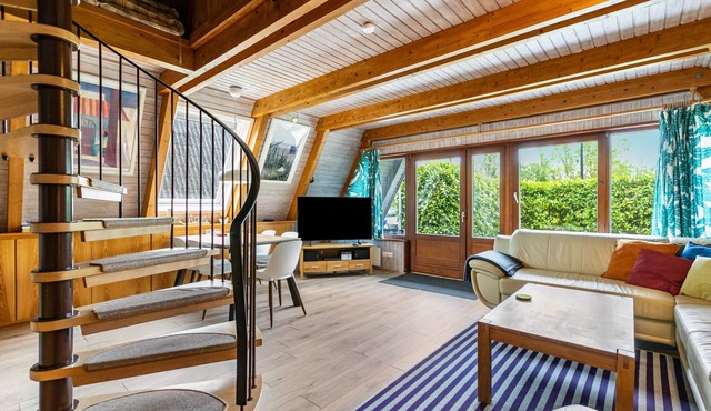 Holiday Home for 5 Guests, 89 m², with Wi-Fi in Damp in Damp