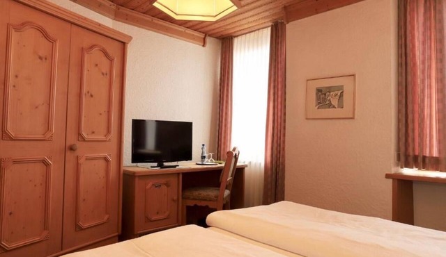 Hotel weisses kreuz Breitenbach