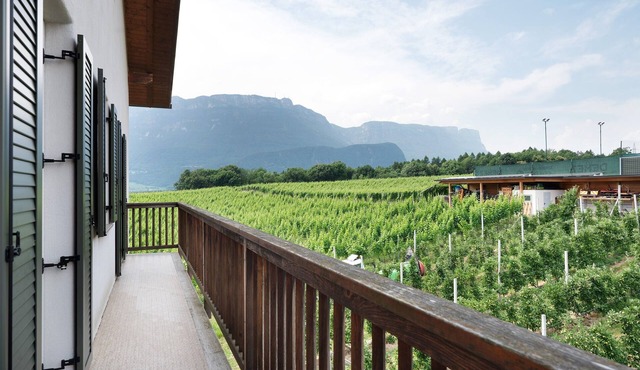 Apartment 'Montiggl' with Mountain View, Wi-Fi and Air Conditioning