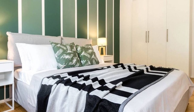 JOIVY Fresh Family Apt for 5 near City Life