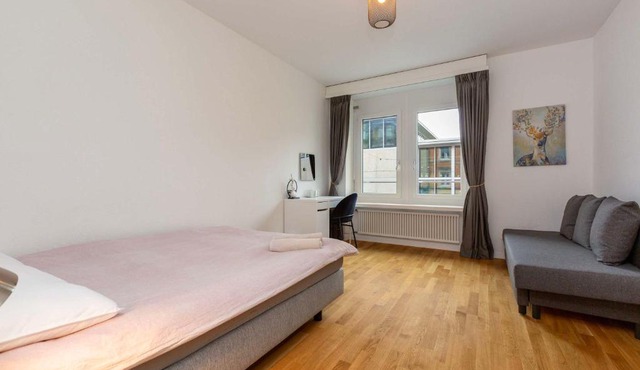 KAYA Zurich Apartment SAPPHIRE - Downtown 2BR Deluxe Apt
