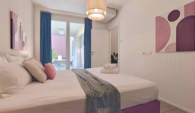 Lake Maggiore holiday apartment with pool