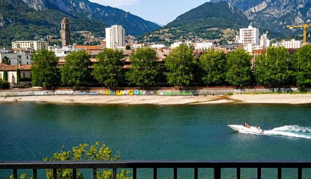 La Dolce vista, Lecco apartment with lake view