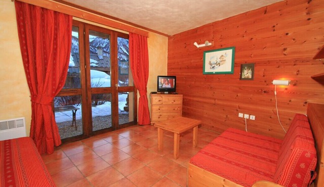 Le Barlèt:2/3 pers Hameau des Chazals Nevache Hautes Alpes in Névache