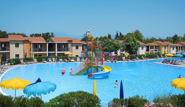 Lovely apartment for 6 guests with pool, WIFI, A/C, TV and terrace