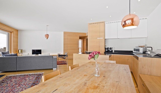 Lovely apartment for 6 guests with WIFI, TV and balcony