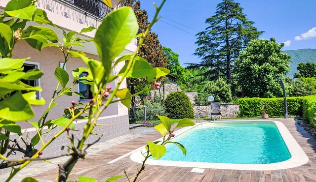 Lovely apartment for 4 guests with WIFI, private pool, TV, patio and panoramic view