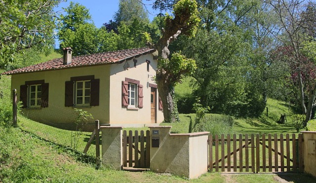 Maisonnette au Calme. Idéale en Famille ou Entre Amis. Animaux Acceptés! in Saint-Perdoux