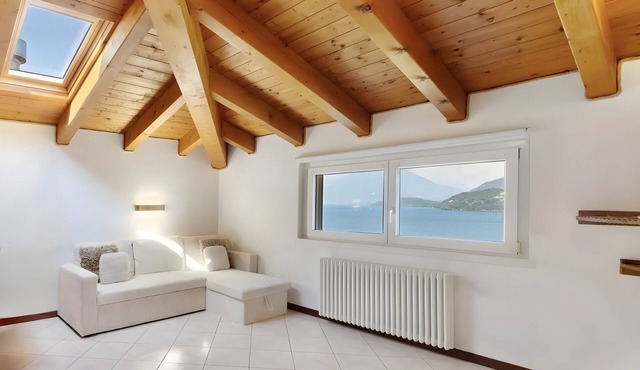 Mansarda Spadone Attic in Musso