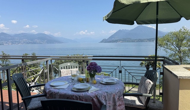 Marta Apartment with lake view in Stresa in Stresa