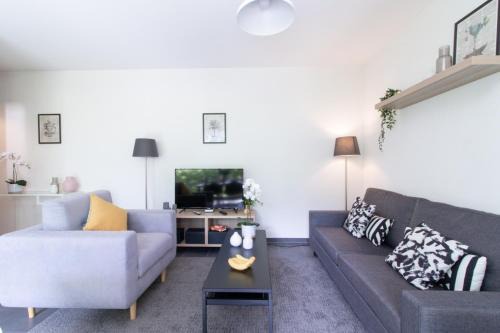 Modern 1 bedroom apartment at Le Bouveret. Self-checkin.