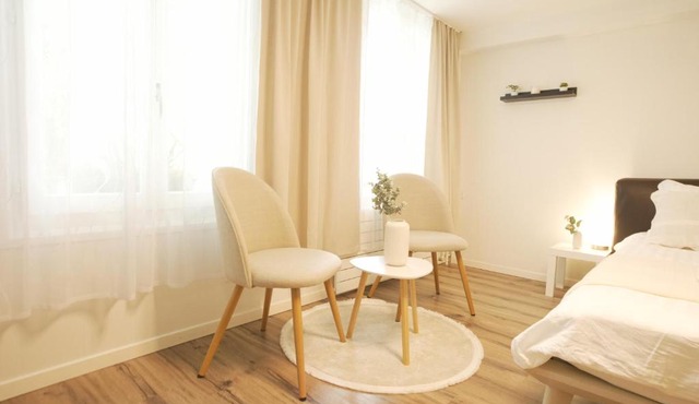 Modern Suite with Aare View - Heart of Old Town ll