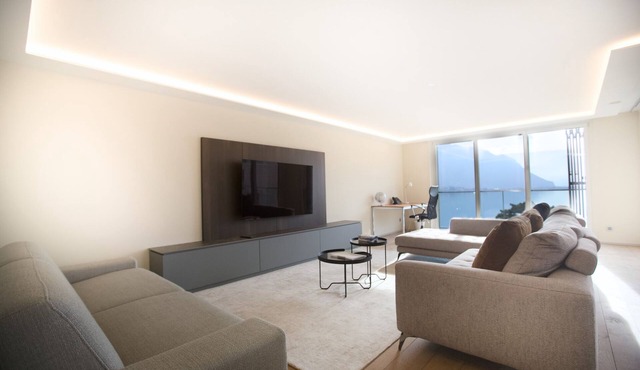 Montreux 3 Bedroom Lake View Apartments + Spa B 5